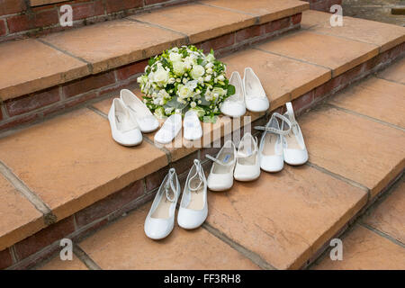 Viele gemischte Brautschuhe Stockfoto