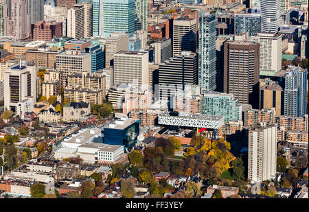 Luftaufnahme der Innenstadt von Toronto, einschließlich der Art Gallery of Ontario, AGO und Ontario College of Art und Design, OCAD. Stockfoto