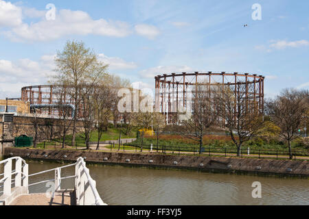 Gas-Lagertanks Bromley-durch-Bow, London Stockfoto