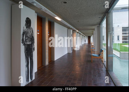 Hof in Murray Edwards College der Universität Cambridge, entworfen von Chamberlin, Powell und Bon Stockfoto