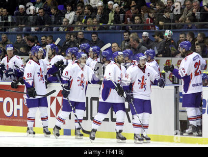 Kiew, UKRAINE - 17. April 2011: Great Britain Team reagieren, nachdem sie während ihrer IIHF Eishockey Welt Ch gegen die Ukraine erzielte Stockfoto