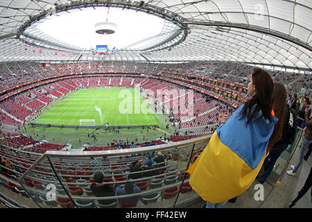 Warschau, Polen - 27. Mai 2015: Panoramablick auf Warschauer Nationalstadion (Stadion Narodowy) während der UEFA Europa League Finale Spiel zwischen "Dnipro" und Sevilla Stockfoto