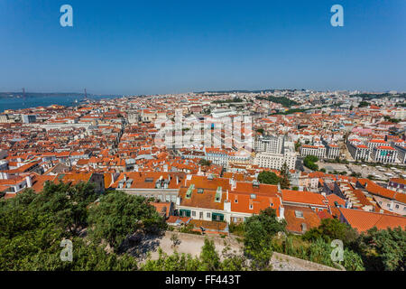 Portugal, Lissabon, Blick auf die Baixa Pombaline, der Pombaline Innenstadt von Lissabon vom Castelo Sao Jorge Stockfoto