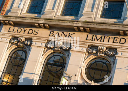 Die Lloyds Bank Building in St Ives Cambridgeshire in einem traditionellen banking Stilgebäude Stockfoto