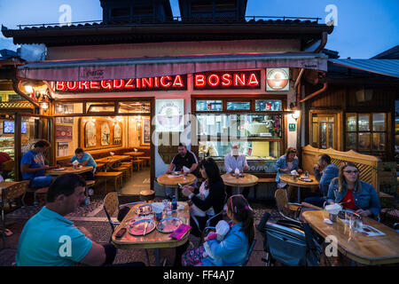 Buregdzinica Bosna Restaurant im historischen Viertel Bascarsija in Sarajevo, Bosnien und Herzegowina Stockfoto