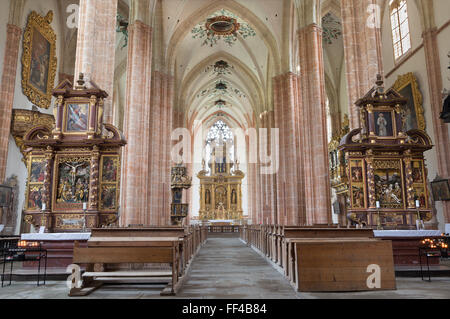 NEUBERG AN DER Murs, Österreich - 13. September 2015: Das Schiff der gotische Dom bauen im 15. Jhdt. Stockfoto