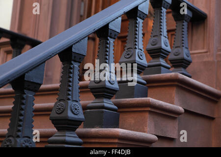 Architektonisches Detail ein Brownstone-Stadthauses in Brooklyn Heights Stockfoto