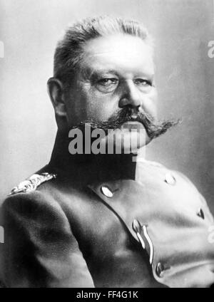 PAUL von HINDENBURG (1847-1934) deutscher Offizier über 1914 Stockfoto