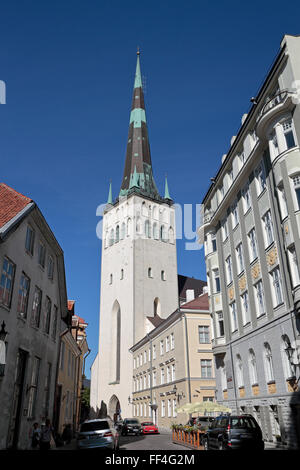 Der Turm der Kirche St. Olaf in Tallinn, Estland. Stockfoto