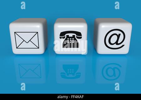 Kontaktieren Sie uns: weiße Würfel auf einem himmelblauen Hintergrund Stockfoto