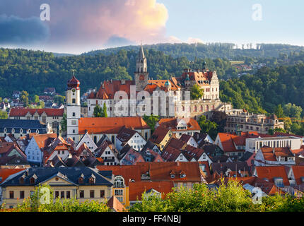 Sigmaringen Schloss und Kirche von St. Johannes Evangelist, Altstadt von Sigmaringen, Oberschwaben, Schwaben, Baden-Württemberg Stockfoto