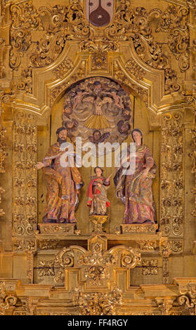 CORDOBA, Spanien - 26. Mai 2015: Die geschnitzte Heilige Familie skulpturale in der Kirche St. Anna und und St. Joseph, Sanchez de Rueda (1710). Stockfoto