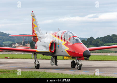 CASA C-101 Aviojet der "BoerseBZ Aguila" zwingen die Bildung Kunstflugstaffel der spanischen Luft. Stockfoto