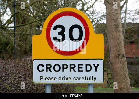 Cropredy Dorf Schild, Oxfordshire, England, UK Stockfoto