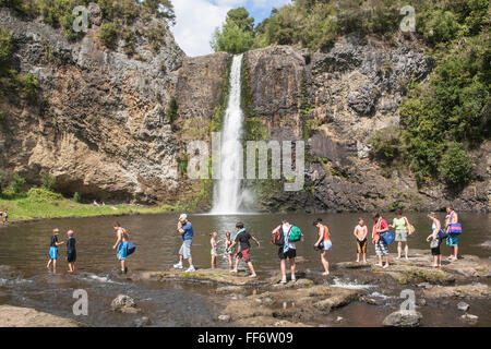 Gerahmte Wasserfall im Hunua Palette Regional Park, Auckland New Zealand Stockfoto