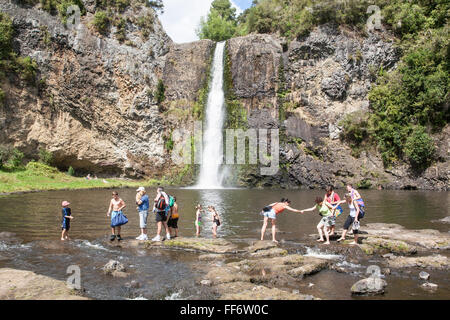 Gerahmte Wasserfall im Hunua Palette Regional Park, Auckland New Zealand Stockfoto