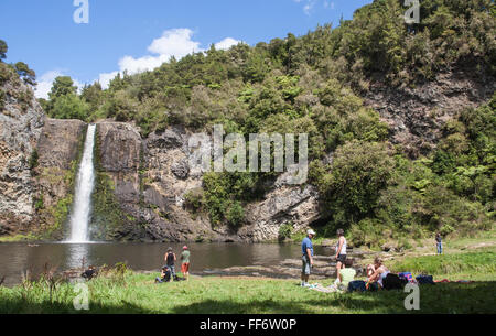 Gerahmte Wasserfall im Hunua Palette Regional Park, Auckland New Zealand Stockfoto