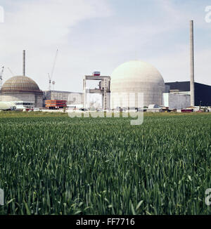 Energie, Atomkraft, Kraftwerk, Biblis, Hessen, Westdeutschland, Außenansicht, um 1980, Zusatz-Rechteklärung-nicht vorhanden Stockfoto