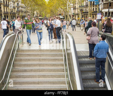 U-Bahnstation Eingang auf Las Ramblas, Barcelona, Spanien Stockfoto