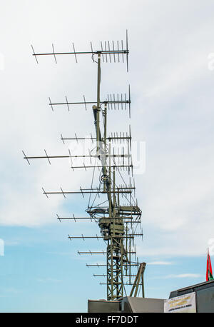 5. belarussischen militärische Ausstellung MILEX 2009-19.-22. Mai 2009.Antenna von Radar P-18 t / TRS-2D Radar (Meter-Band – ein Band). Stockfoto