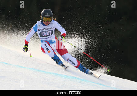 Kandahar, Garmisch-Partenkirchen, Deutschland. 6. Februar 2016. FIS Damen Abfahrt Ski-Weltmeisterschaften. Fabienne Suter aus der Schweiz in Aktion. © Aktion Plus Sport/Alamy Live-Nachrichten Stockfoto