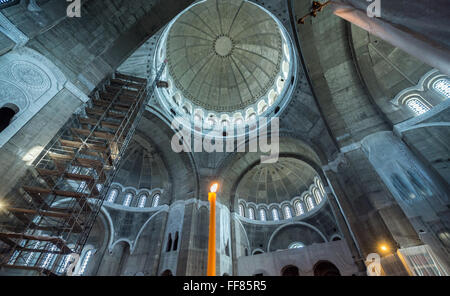 unvollendete innere Saint Sava Kirche in Vracar Plateau, Belgrad, Serbien - eines der größten orthodoxen Kirchen der Welt Stockfoto