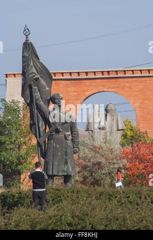 Kommunistischer Soldat der Roten Armee Statue (1947) im Memento Park, Budapest, Ungarn Stockfoto