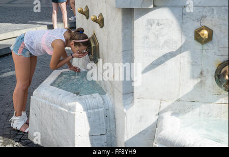 Trinkbrunnen Delijska Knez Mihailova (Prinz Michael) Straße in Belgrad, Serbien Stockfoto