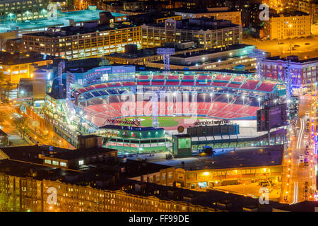 Fenway Park in der Nacht in Boston, Massachusetts. Stockfoto