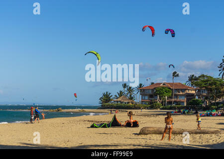 Kiteboarder, Cabarete Strand, Nordküste, Dominikanische Republik Stockfoto