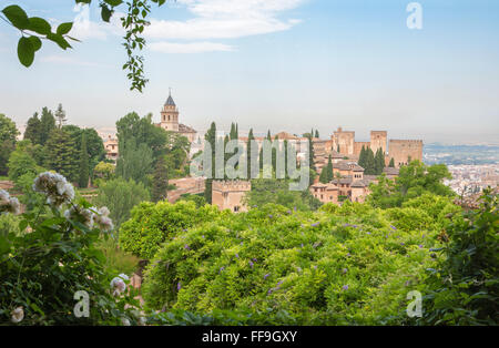 Spanien, Granada - der Ausblick über die Alhambra Generalife Gärten. Stockfoto