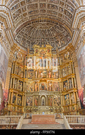 GRANADA, Spanien - 29. Mai 2015: Der Hauptaltar der Kirche Monasterio de San Jeronimo von Pablo de Rojas aus dem 16. Jhdt. Stockfoto