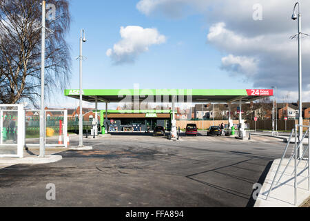 ASDA Supermarkt Sutton-In-Ashfield, Nottinghamshire, UK. Tankstelle. Stockfoto