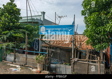 Büro der kambodschanischen Volkspartei, Chong Khneas, Siem Reap Fluss, Kambodscha Stockfoto