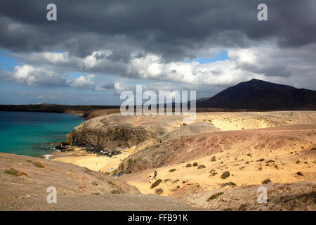 Strand von Papagayo, Playas de Papagayo, Natur Park Monumento Natural de Los Ajaches, vulkanische Landschaft Lanzarote Stockfoto