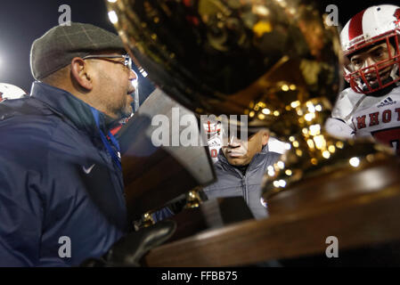 Imhotep Panthers schlagen Kathedrale Prep Ramblers 2016 PIAA AAA HS Football Staatsmeisterschaft im Hershey Park Stadium zu gewinnen. Stockfoto