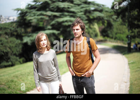 Datei - HANDOUT - A Handout zeigt Isabelle Huppert als Nathalie und Roman Kolinka als Cyril in einer Szene aus dem Film "Things To Come" ("L'Avenir", undatiert Filmszene). Der Film von Mia Hansen-Love wird im Wettbewerb der Berlinale am 13 Februar 2016 gezeigt. Foto: BERLINALE/DPA (Achtung Redaktionen: für redaktionelle Verwendung nur im Zusammenhang mit Berichterstattung über die 2016 BERLINALE bis 21.03.2016/MANDATORY CREDIT: Foto: Berlinale/Dpa) Stockfoto