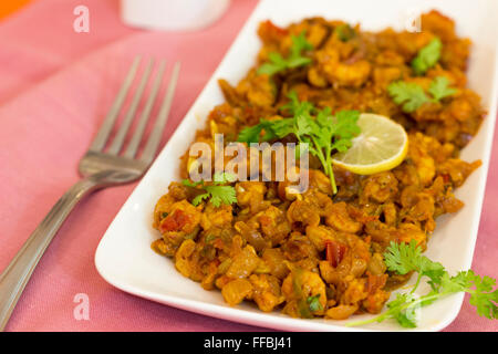 Goa ist bekannt für seine Meeresfrüchte und Goan Chili Garnelen ist ein Rühren gebraten Gericht in dem mit viel Chili Garnelen gekocht werden. Stockfoto