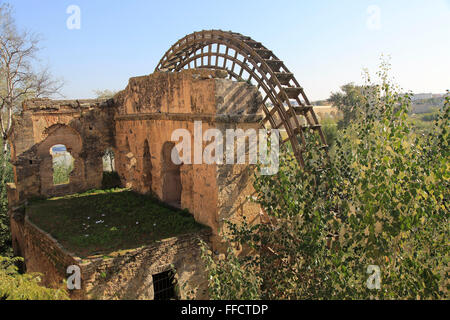 Historische Albolafia maurischen Wasserrad am Fluss Rio Guadalquivir, Cordoba, Spanien Stockfoto