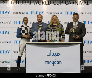 Meydan, 11. Februar 2016. Pat Dobbs reitet Polar Fluss UAE 1000 Guineen für Trainer Doug Watson in Meydan im Dubai WOrld Cup Carnival Kredit zu gewinnen: Tom Morgan/Alamy Live News Stockfoto