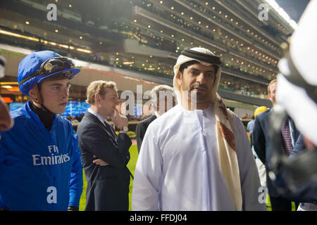 Meydan, 11. Februar 2016. Trainer Saeed Bin Suroor mit Jockcy James Doyle bevor die VAE 1000 Guineen in Meydan im Dubai World Karneval Credit Cup: Tom Morgan/Alamy Live-Nachrichten Stockfoto