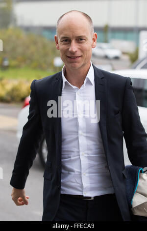 Labour MP Stephen Kinnock kommt im Advanced Manufacturing Park in Rotherham South Yorkshire. Stockfoto