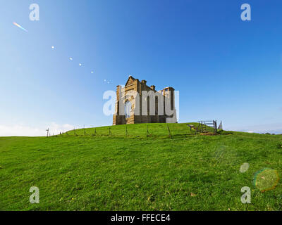 Dorset Abbotsbury Hügel St. Catherines Kapelle von Benediktiner-Mönche mit Sonne Blendenfleck Stockfoto