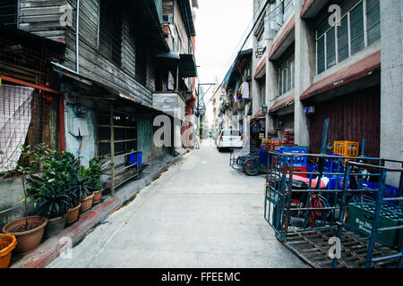 Enge Gasse in Sampaloc, Manila, Philippinen. Stockfoto