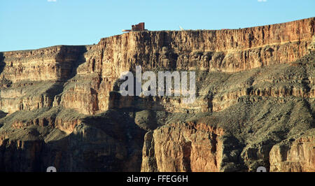 Grand Canyon Helikoptertouren, fliegen von Boulder City Flughafen zum West Rim, Nevada, USA, Anzeigen unterhalb der Felge Stockfoto
