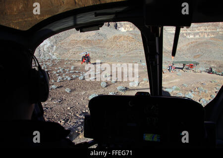 Grand Canyon Helikopter Touren, fliegen von Boulder City Flughafen zum West Rim, Nevada, USA Stockfoto