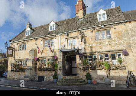 Die Ecke Schrank Inn Gasthaus in Cotswold Stadt von Winchcombe Stockfoto