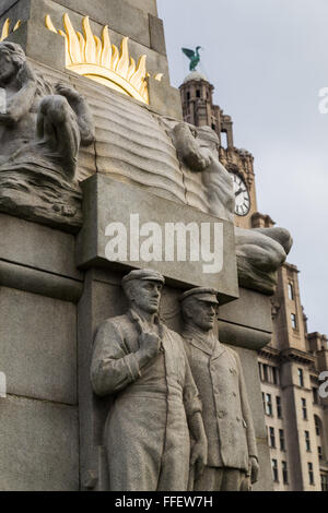 Denkmal für die Engine Room Helden der Titanic im Jahr 1912 auf der Jungfernfahrt Schiffe Verstorbenen. Stockfoto