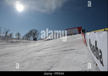 Yuzawa-Machi, Niigata, Japan. 12. Februar 2016. Gesamtansicht Ski Alpin: FIS Alpine Ski Herren Welt Cup Yuzawa Naeba, Vorschau Naeba Ski Resort in Yuzawa-Machi, Niigata, Japan. Bildnachweis: AFLO SPORT/Alamy Live-Nachrichten Stockfoto