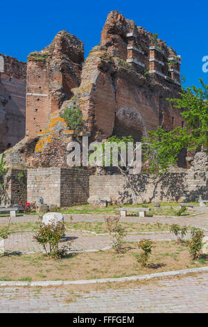 Red Basilika, Tempel der Isis und Serapis, Pergamon, Bergama, Provinz Izmir, Türkei Stockfoto